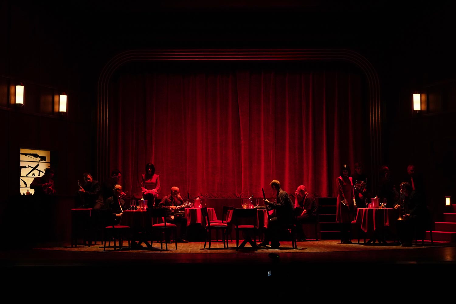 2_Assassins,%20Ensemble,%20©Reinhard%20Winkler_@1x